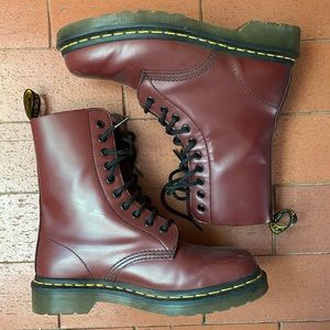 Dr martens women’s size 7